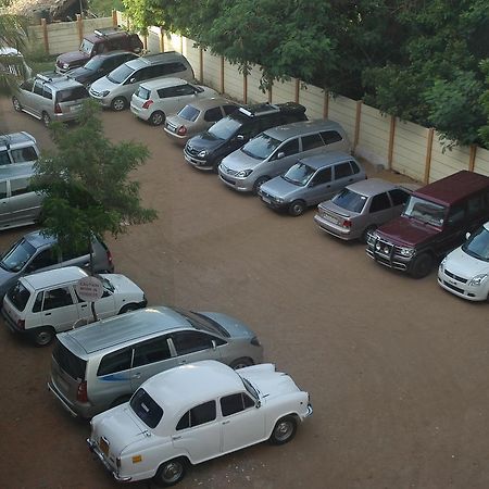 Hotel Athityaa Kumbakonam Kültér fotó