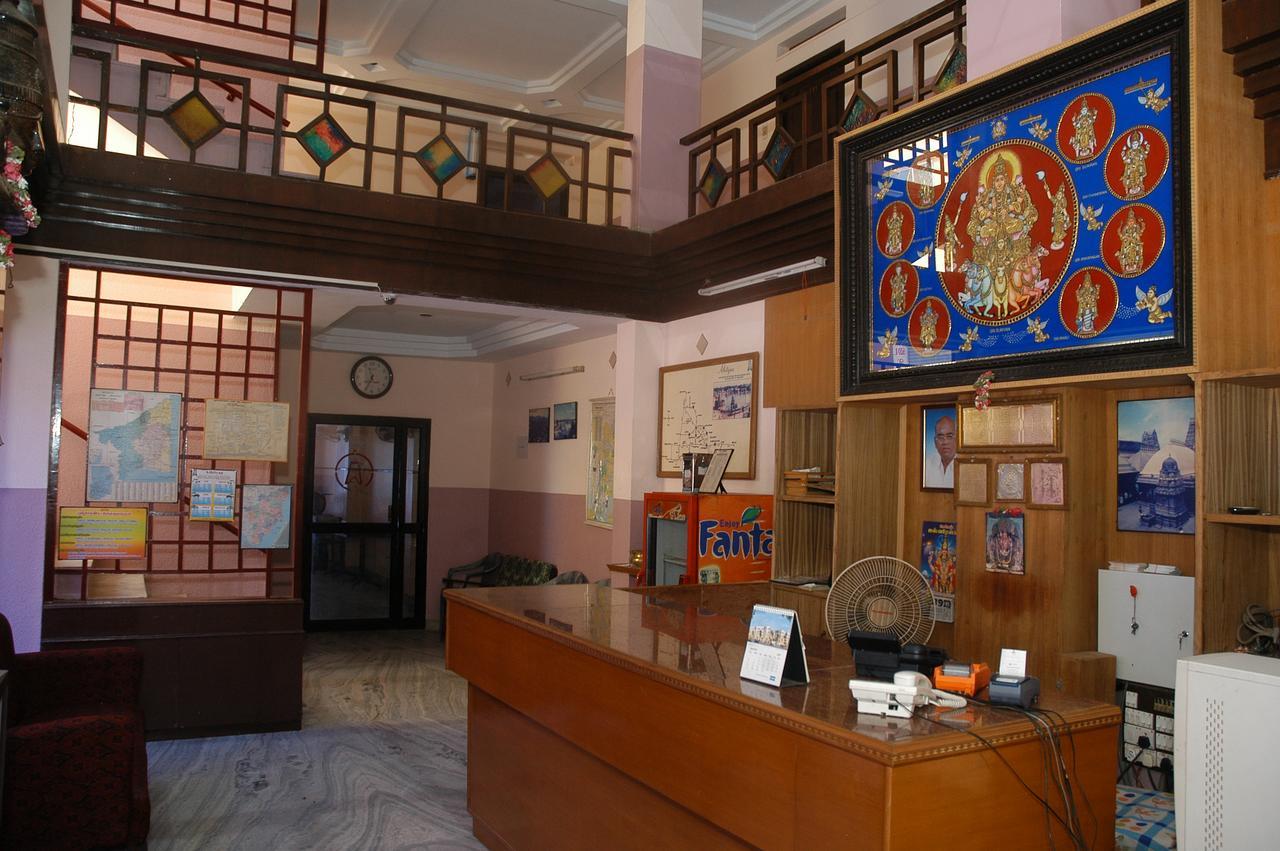 Hotel Athityaa Kumbakonam Kültér fotó