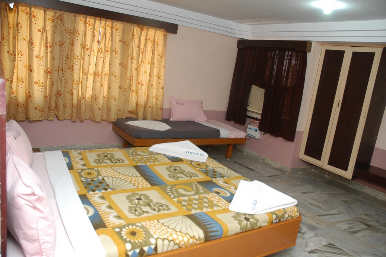 Hotel Athityaa Kumbakonam Kültér fotó