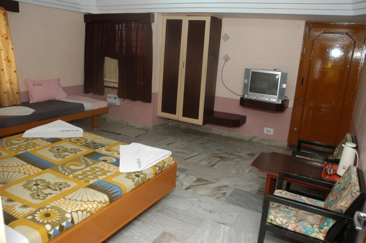 Hotel Athityaa Kumbakonam Kültér fotó
