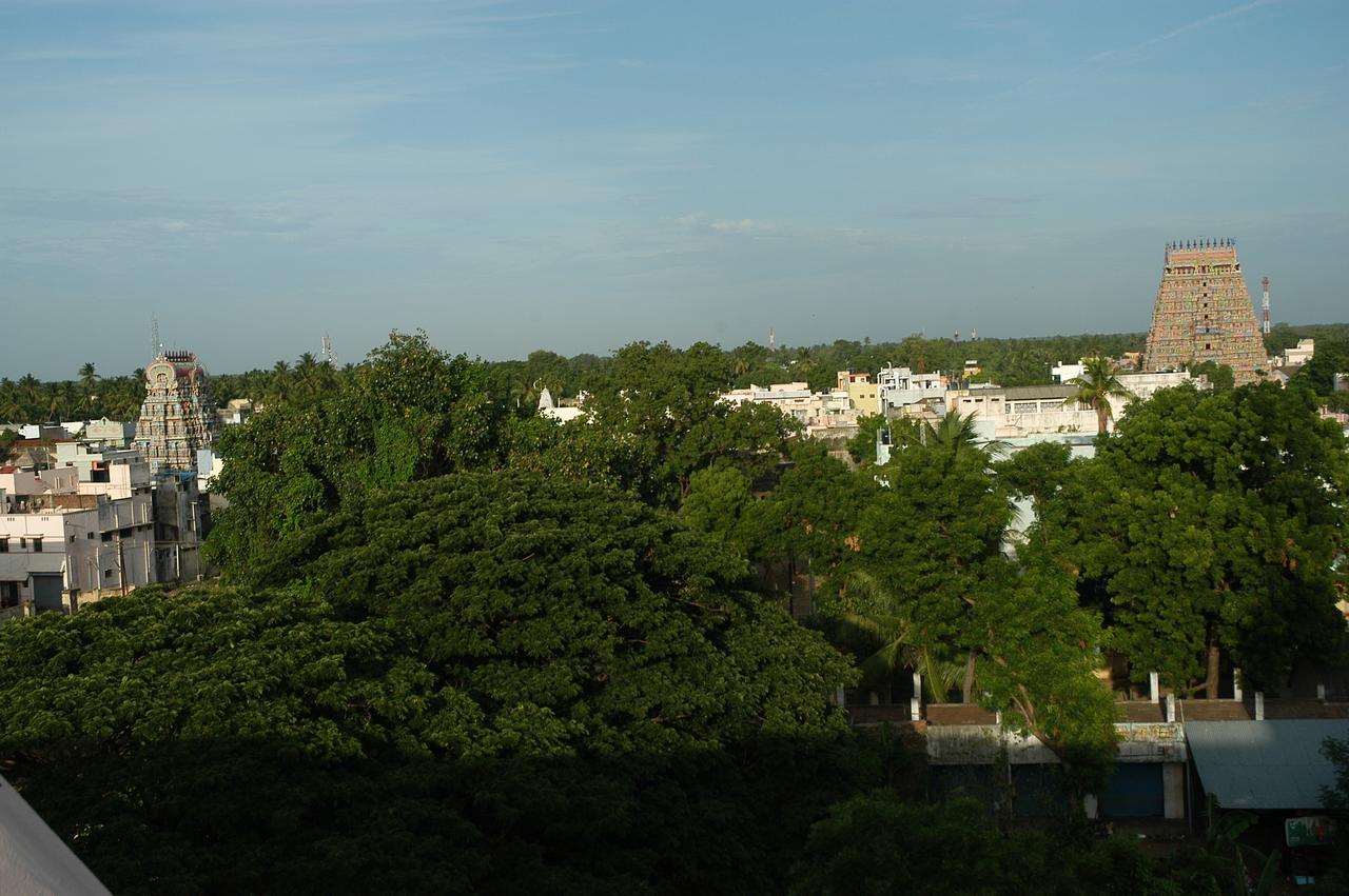 Hotel Athityaa Kumbakonam Kültér fotó